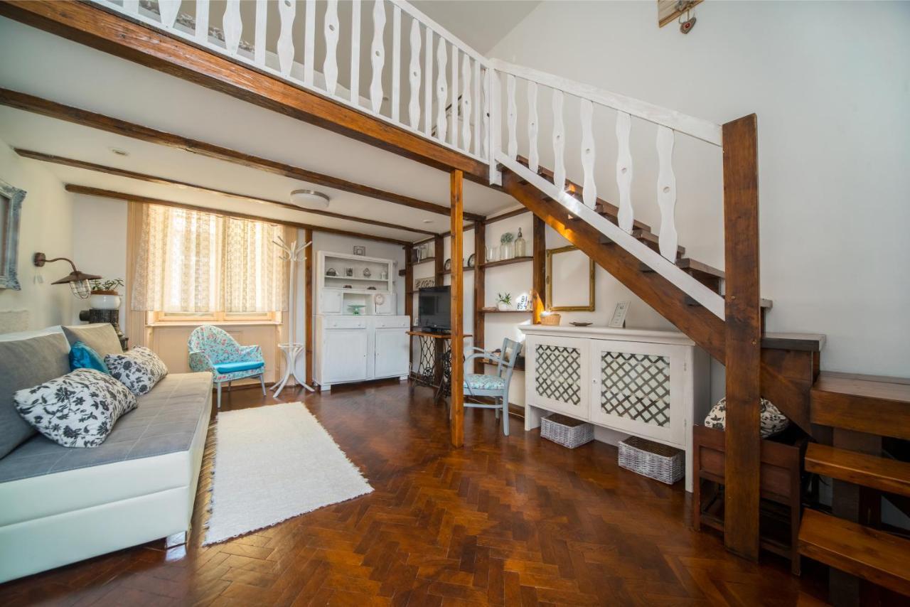 Agria Vintage Apartman เอ็กเกอร์ ภายนอก รูปภาพ